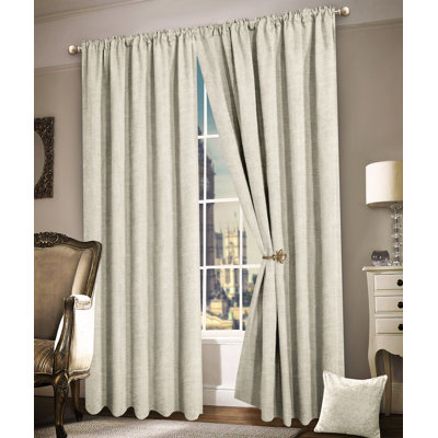 Qualan Curtain