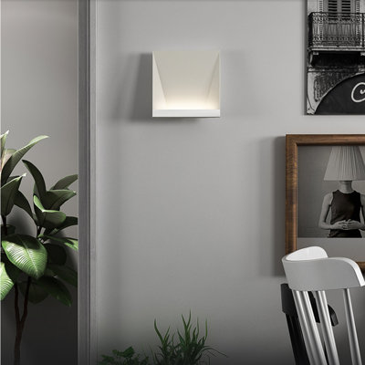 Nalepka Aluminum LED Flush Mounted Sconce