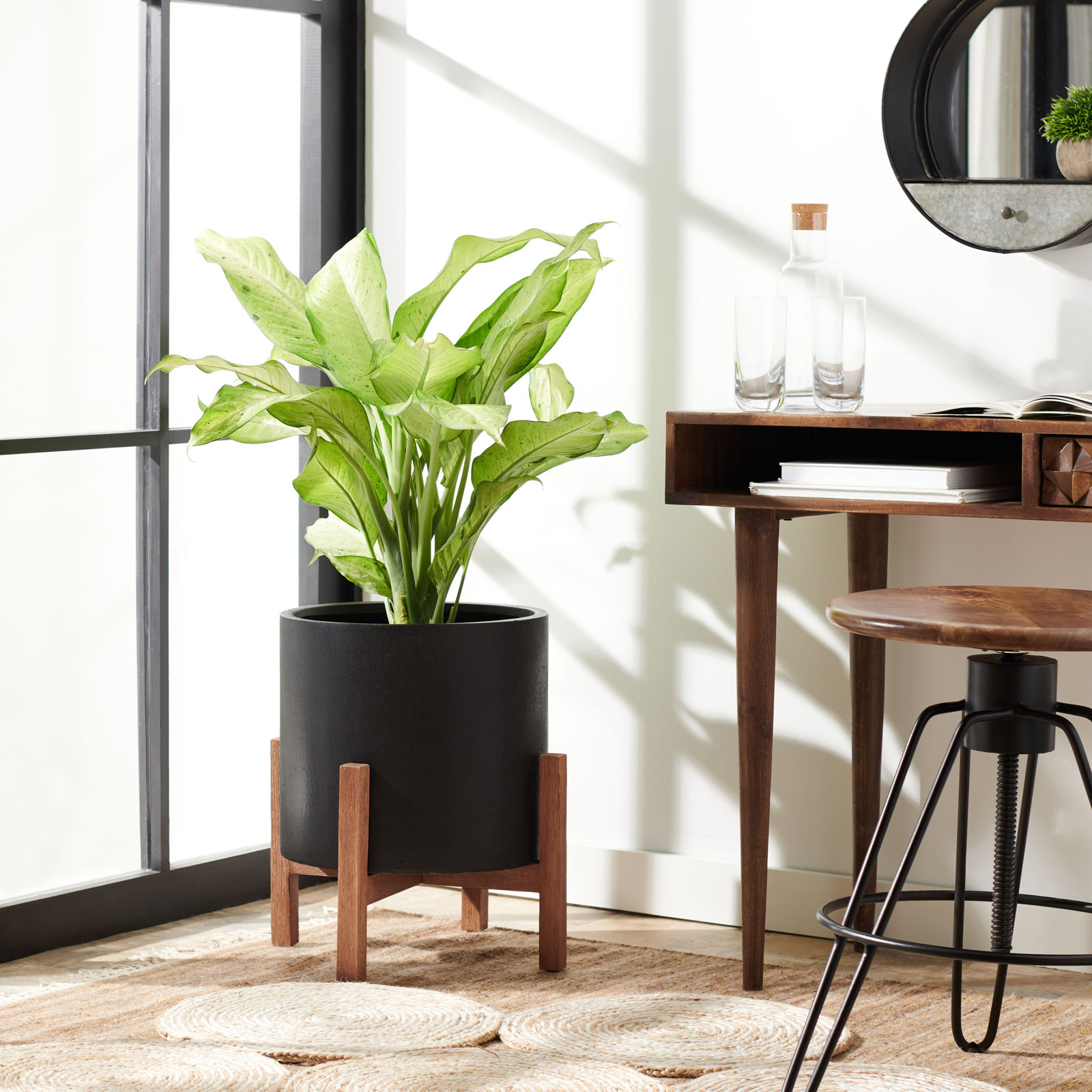 Tabitha Pot Planter, Black, 19" H X 17.1" W X 17.1" D