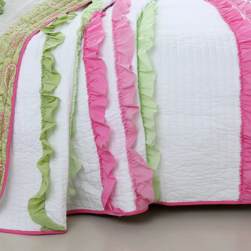 Charlotte Quilt Set, Queen Quilt + 2 Shams