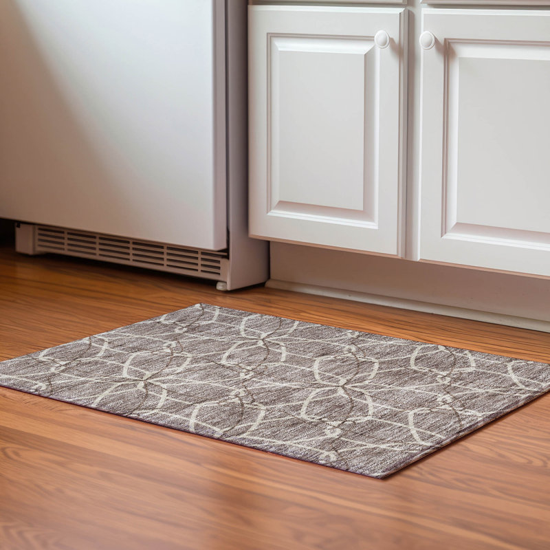 Tapis taupe Prisco lavable à la machine de qualité supérieure, Rectangle 1 pi 8 po x 2 pi 6 po