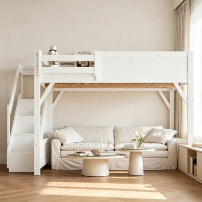 Grand lit mezzanine avec garde-robe et espace de rangement intégrés, lit mezzanine en bois massif avec tablettes à côté, garde-corps pleine longueur et escalier, aucun sommier nécessaire