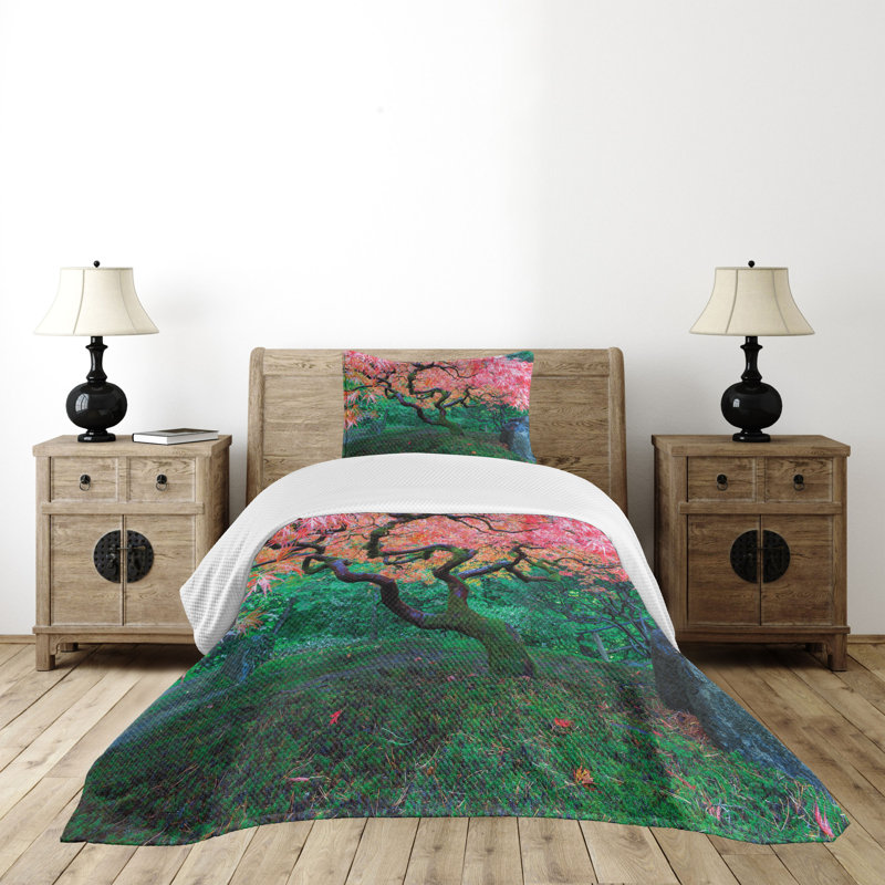 Ambesonne Tree Bedspread Red Leaf Maple, Twin Bedspread + 1 Standard Sham
