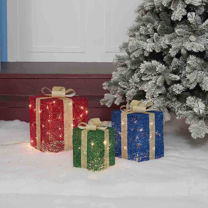 The Holiday Aisle® 3 Piece Gift Box Lighted Display Set & Reviews 