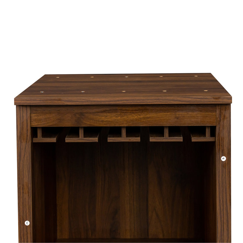 Armoire à vin modulaire de couleur brun noyer avec tablettes de rangement et huche pour salle à manger
