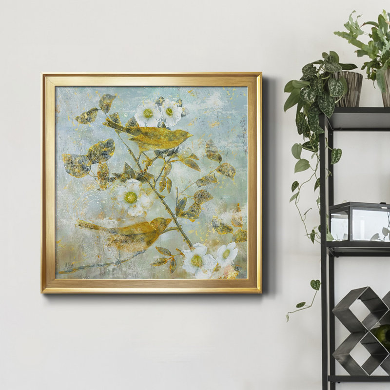 Aviaire dans le jardin I - Peinture sur toile encadrée, H 26,5 po x l 26,5 po x P 1,5 po, Toile encadrée dorée