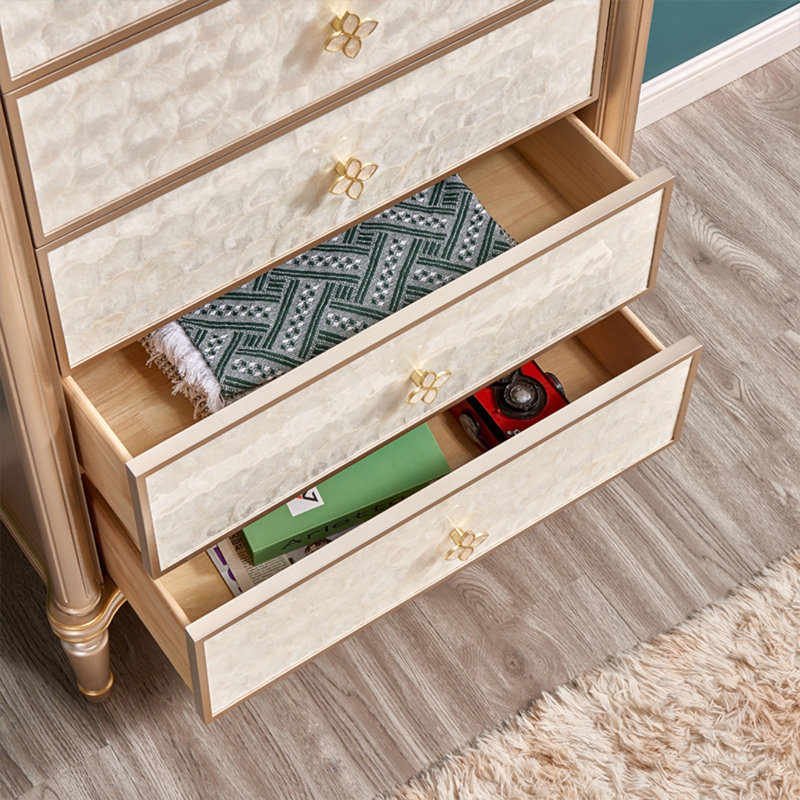 Light Luxury Shell Accent Chest