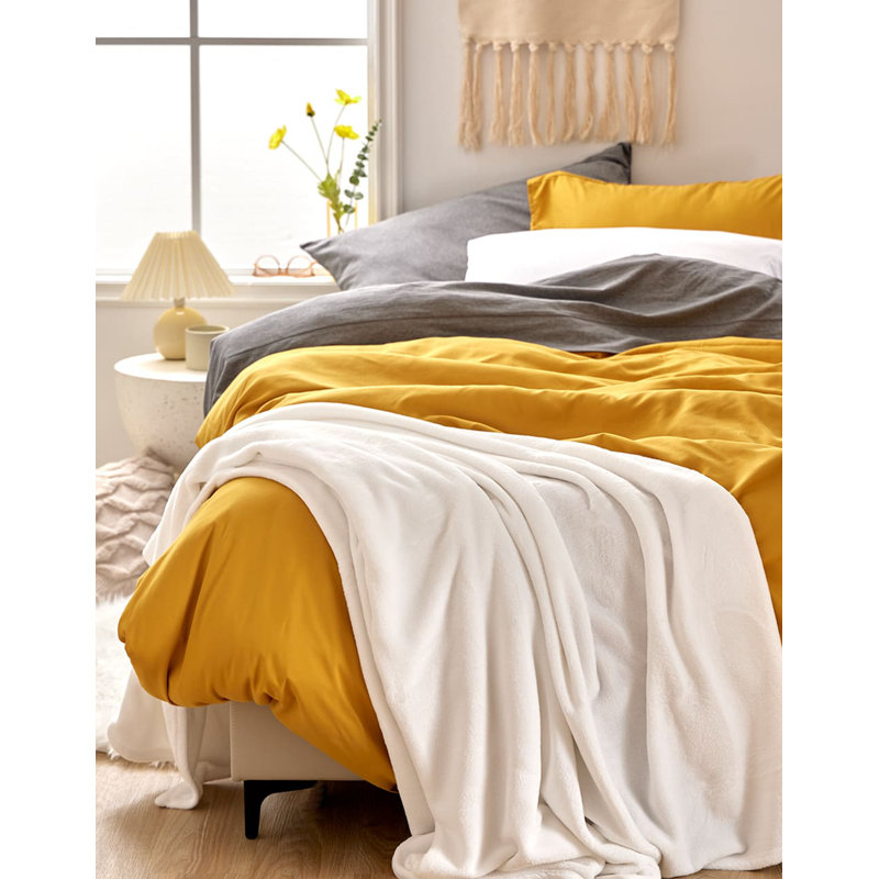  Soft Fuzzy Throw Flannel Blanket, White, 40" W x 30" L