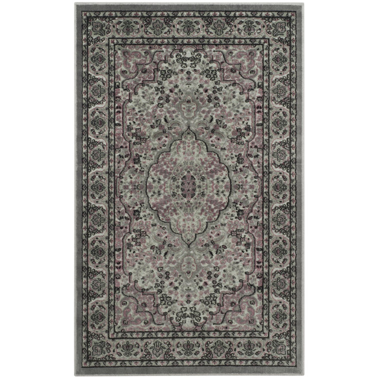 Oriental Performance Oriental Rug