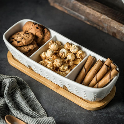 Plateau à condiments à 3 compartiments, bol à copeaux et trempette avec plateau de service en bois, parfait pour les collations, les hors-d'œuvre, la charcuterie, les croustilles, les bonbons, l'ensemble de service de croustilles et de trempette de 10 pouces pour les fêtes