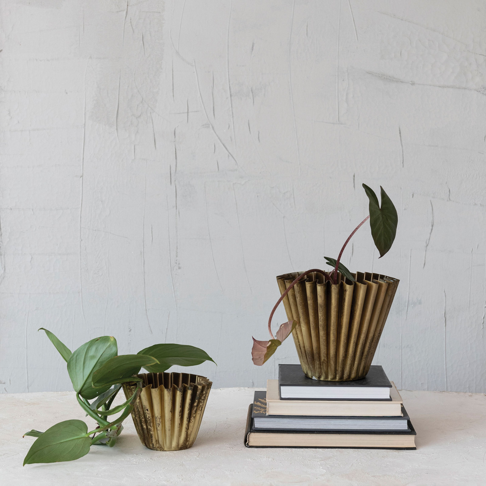Aelia Table Vase, 4.4" H x 6" W x 6" D, 1 piece