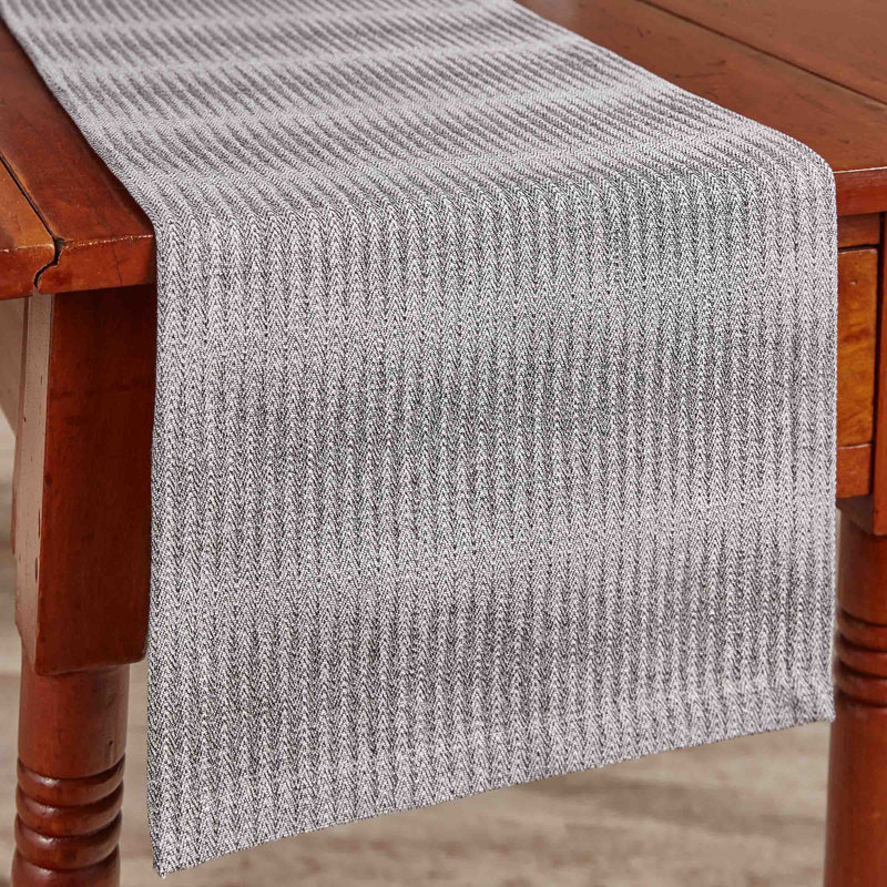 Chemin de table Seitu, 54 po x 13 po