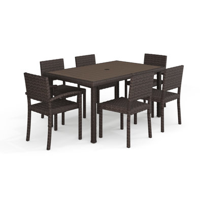 Ensemble de salle à manger d'extérieur en rotin 7 pièces avec chaises empilables et table de 62 po Martha Stewart Bedford