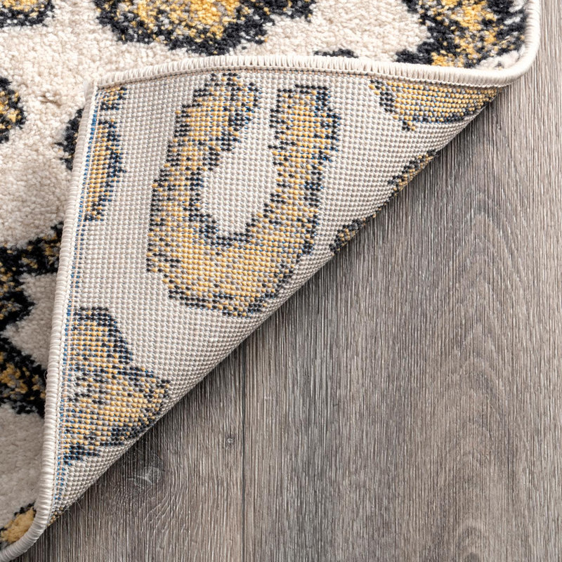 Tapis jaune Mariska, Rectangle 6 pi 7 po x 9 pi