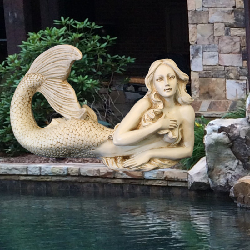 Statue de sirène allongée «Life's a Beach», H 18 po x l 32 po x P 14 po, Blanc antique
