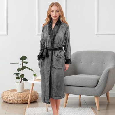 Elegant Comfort Luxurious Womens Spa Plush Fleece Bathrobe With Shawl Collar And Pockets - Velvet Soft Fluffy, Warm Long Robe