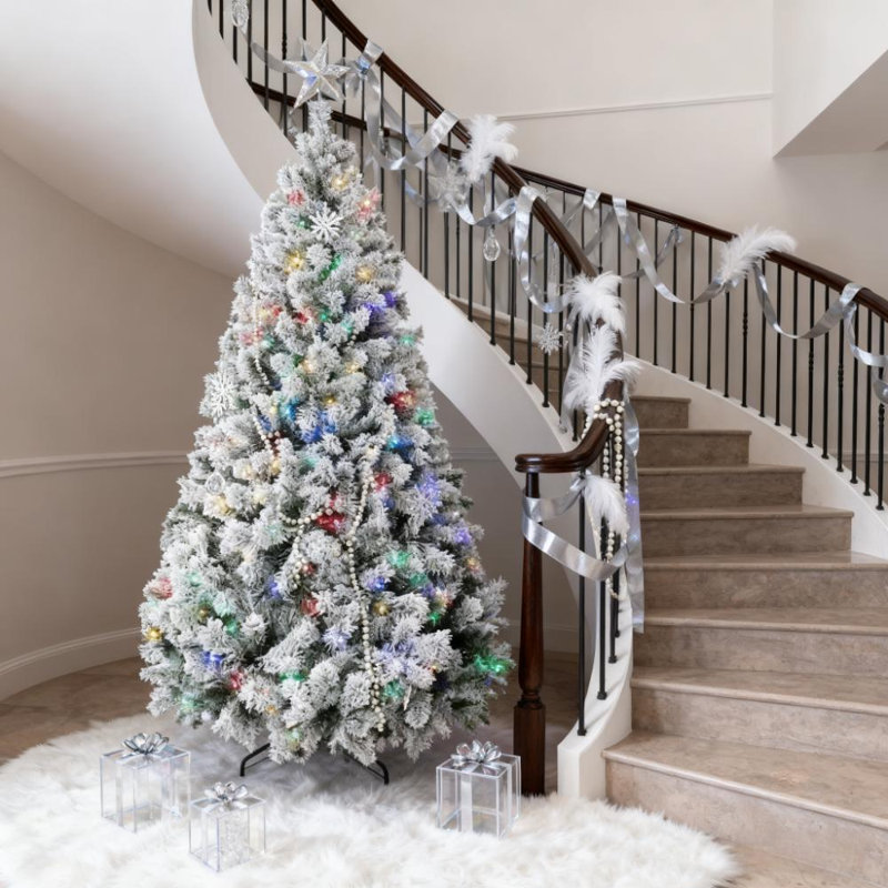 Arbre de Noël artificiel pré-éclairé avec branches réalistes et lumières DEL blanc chaud | Idée de cadeau, H 6 pi
