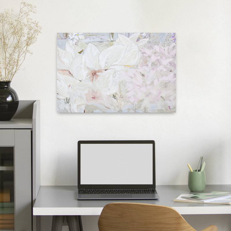 Contemporary Art Lilac Flower Wall Art, H 16 po x l 24 po