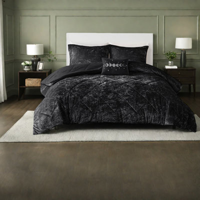 Luxurious Velvet Bedding Sets, Hypoallergenic Polyester, Modern Design For Home Comfort