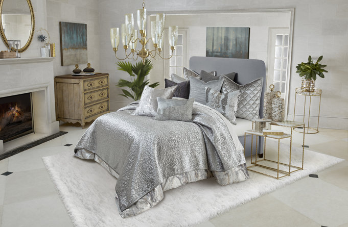Sayra Velvet Quilt Set