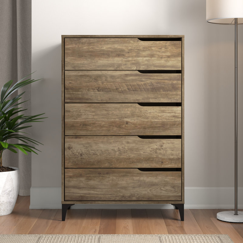 Norcross 5 Drawer 31'' W Dresser, Knotty Oak