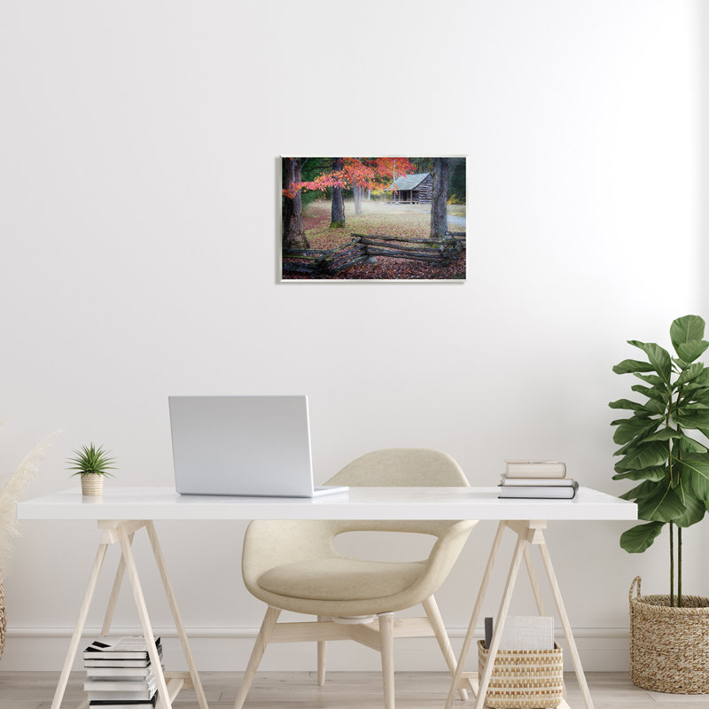 «Log Cabin Woody Autumn Foliage Floater», art mural par Rick Berk, H 13 po x l 19 po x P 0,5 po, Bois