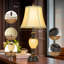 Lampe de table USB en résine Ursa