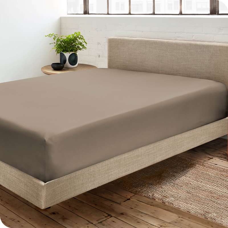 Twin White Ultra-Soft Microfiber Deep Pocket Fitted Sheet