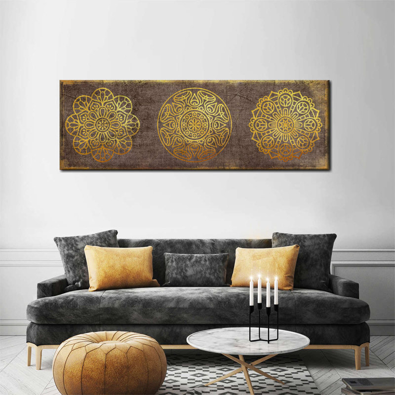 Sur toile, H 51 po x l 17 po x P 1,25 po