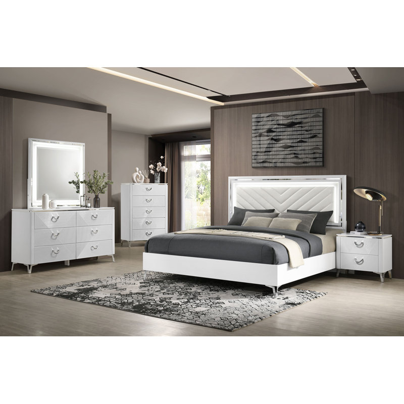 Ensemble de chambre à coucher 5 pièces Williams King, Très grand, Ensemble de cinq pièces : lit, table de chevet, c