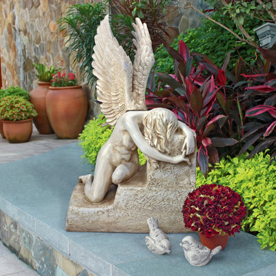 Statue Heart Heart Angels