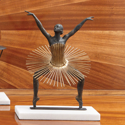 Figurines & Sculptures
