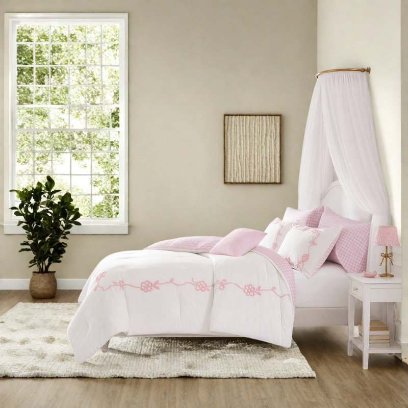 Gingham and Floral Comforter Set