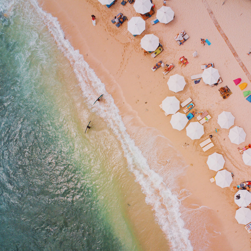 Plage Badung II, Papier avec cadre unique doré, Oui, H 20 po x l 20 po