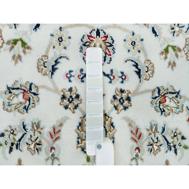 4'7"x6'8" Powder White Nain Medallion Flower Design 250 KPSI Pure Wool Hand Knotted Rug 4BFFE38981EF4BA9AB2F40FA3C4456CD