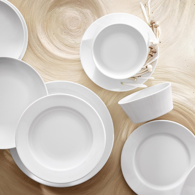 Eventail Rimmed Plate