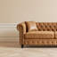 Canapé de style Mid-Century 85 pouces à 3 places capitonné à boutons Chesterfield avec garniture cloutée et sièges profonds et confortables pour le salon ou le bureau-16561362