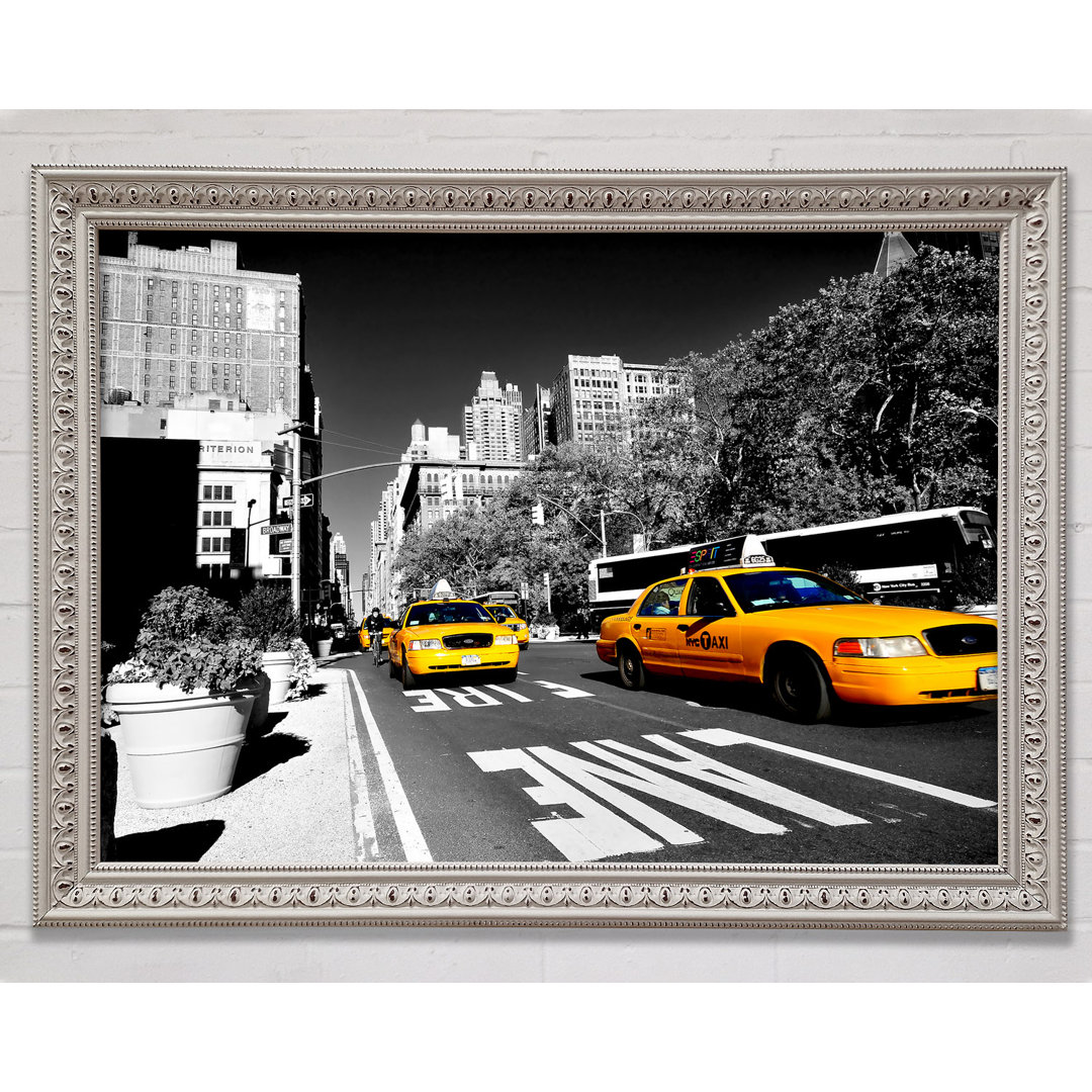 New York Yellow Taxi Drive - Einzelne Bilderrahmen Kunstdrucke