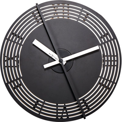 Leia Metal Wall Clock