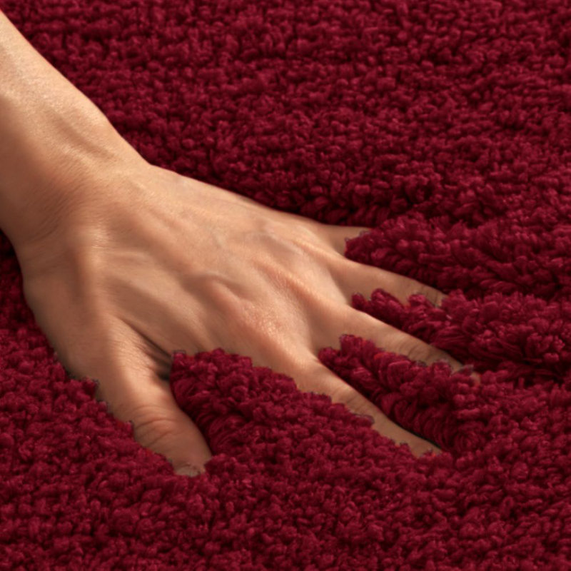 Agniete Small Shaggy Bath Mat, Burgundy