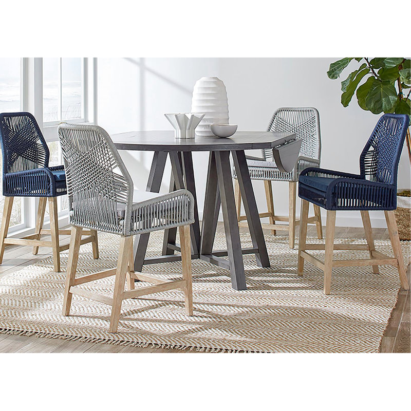 De 2 tabourets à hauteur de comptoir, rembourrés de mousse, gris, délavé, coussin de siège gris, plateforme stable pour les pieds, ambiance bord de mer