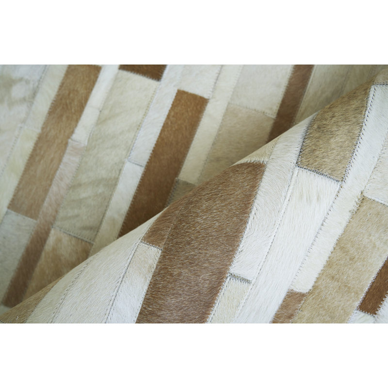 Natural Hide Cowhide Geometric Area Rug in Beige, Rectangle 13'6" x 17'6"