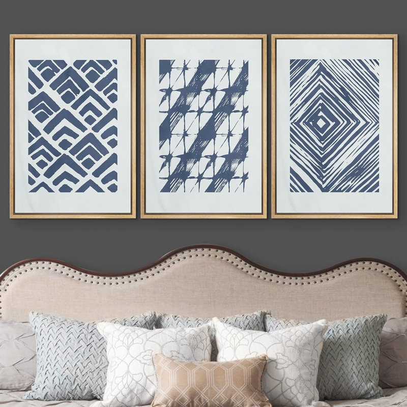 Formes abstraites géométriques bleues à losanges bleu marine moderne, Reproduction avec cadre flottant, H 36 po x l 72 po