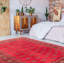 Tapis rouge en laine noué à la main de conception unique 5 pi 7 po x 8 pi 3 po Mosra