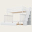 Lit superposé simple au-dessus d'un lit double avec lit gigogne et escalier, structure en bois massif avec tablettes de rangement, conception peu encombrante-81668379