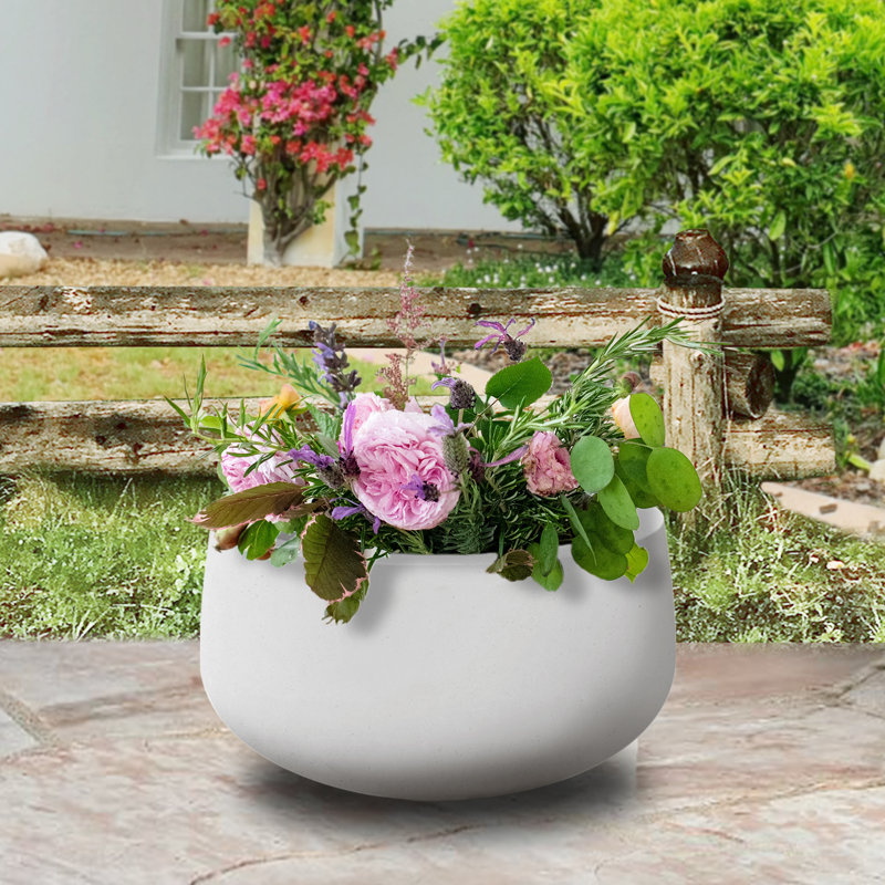Kortne Pot Planter, 8 H x 16 W x 16 D