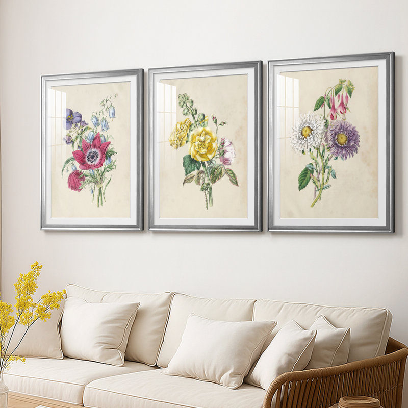 Antique Garden Bouquet I - Impression personnalisée de qualité supérieure avec cadre mat - 3 pièces, H 27 po x l 57 po