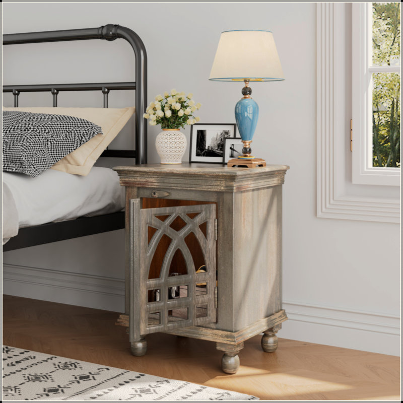 Table de chevet en bois gris antique