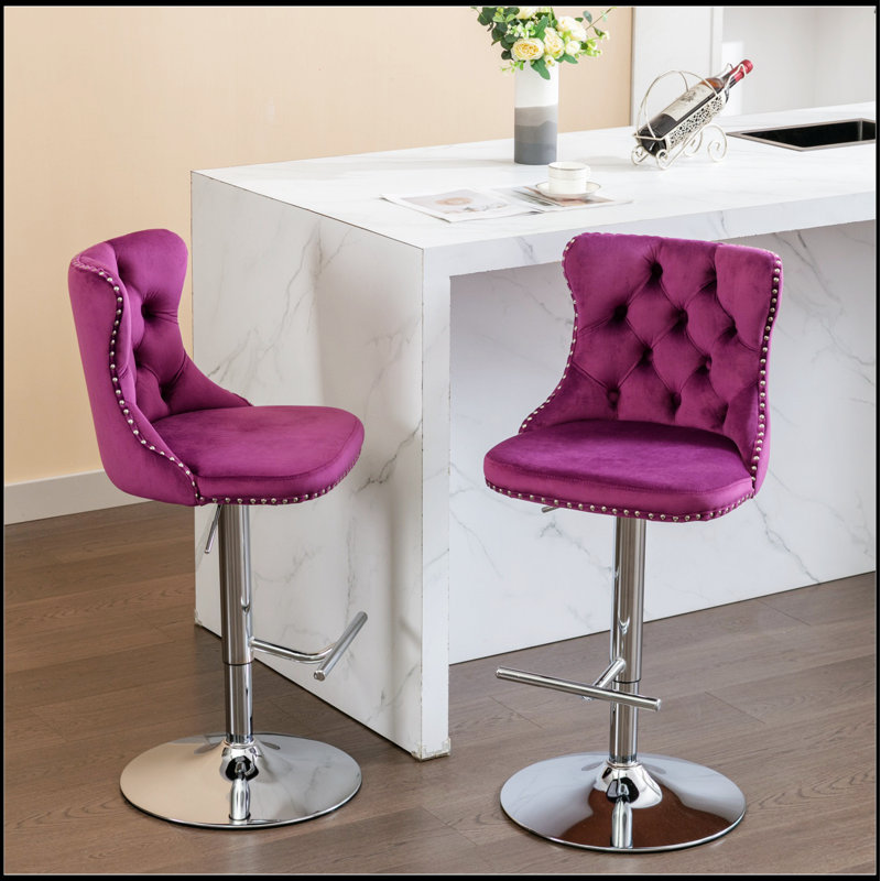 Tabourets de bar pivotants en velours avec hauteur de siège réglable, base chromée et support lombaire ergonomique pour une assise confortable