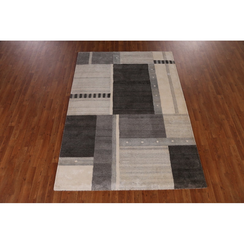 Tapis indien moderne fait à la main